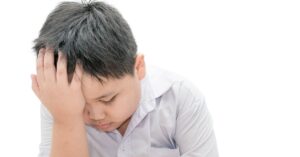 Mal di testa nei bambini in età scolare