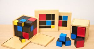 Giochi Montessoriani ad incastro