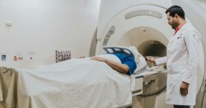 Risonanza magnetica con contrasto: come prepararsi all'esame