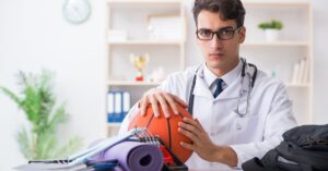 Di che cosa si occupa il medico dello sport?