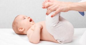 L'osteopatia pediatrica applica all'infanzia i principi generali dell'osteopatia: l'unità del corpo, la capacità di autoregolazione dell'organismo, la relazione tra struttura e funzione e il ruolo della circolazione dei fluidi corporei.