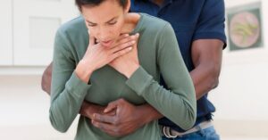 Che cos'è la manovra di heimlich e quando è richiesta