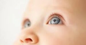 Come cambia il colore degli occhi del neonato.